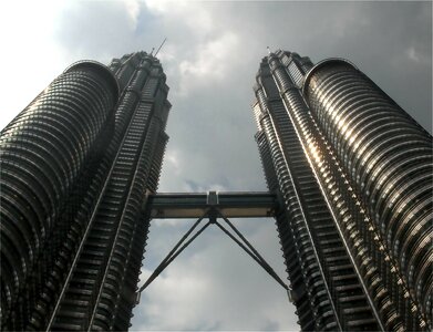 Petronas twin towers kuala lumpur photo