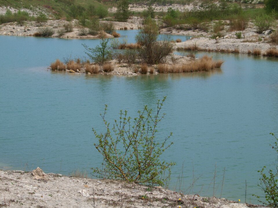 Waters mirroring bank