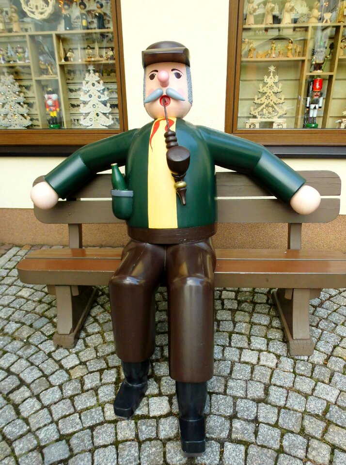 Folk art form advent