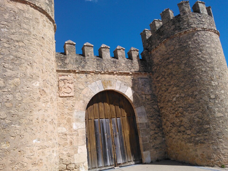 Donjon door peñaranda de duero
