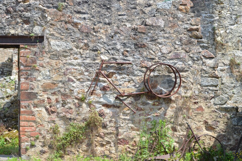 Cycle vintage building