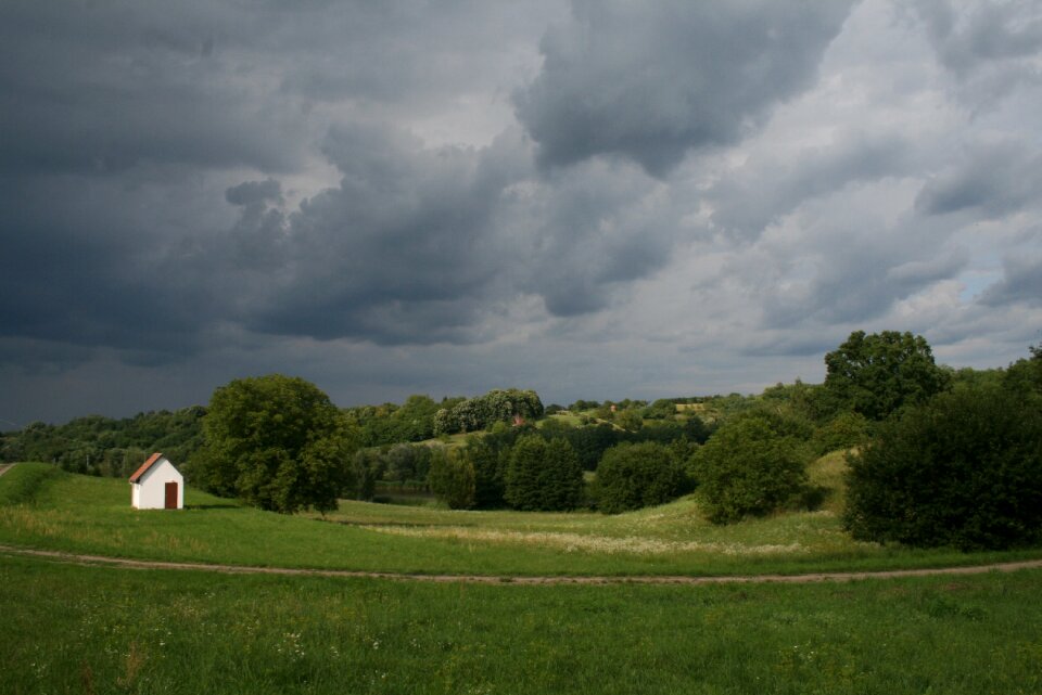 Mood storm murky