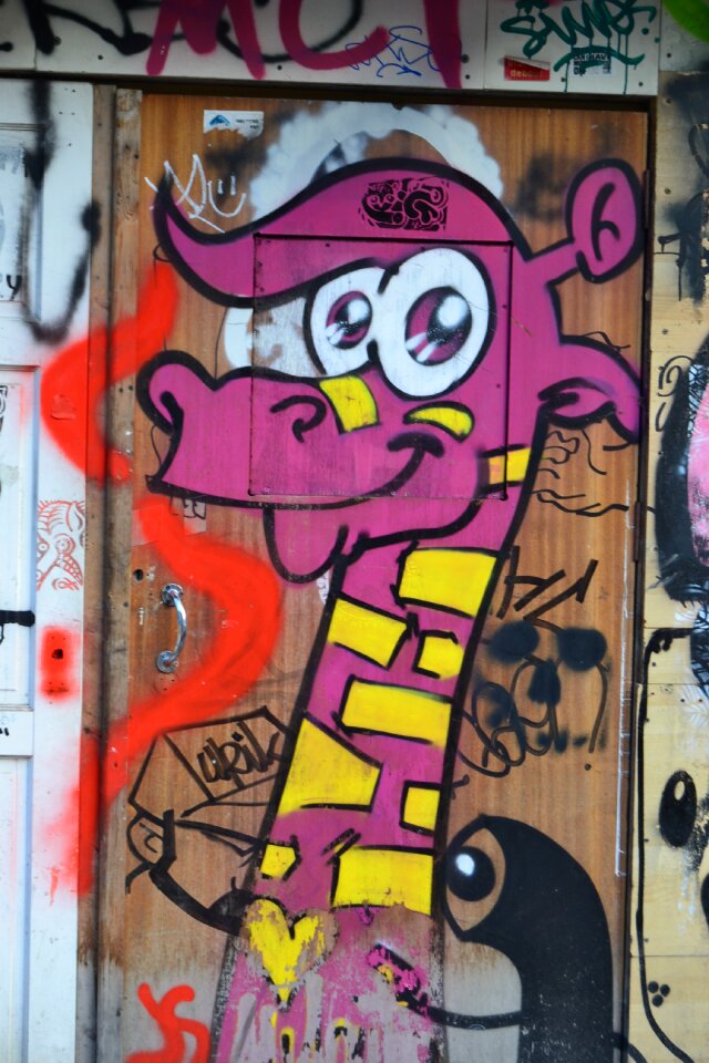 Painting london street art