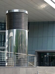 Mirroring reflection modern