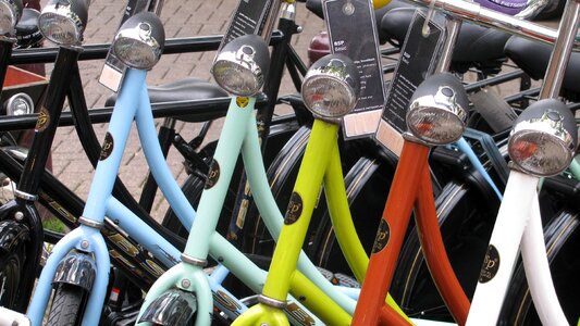 Holland vehicle color
