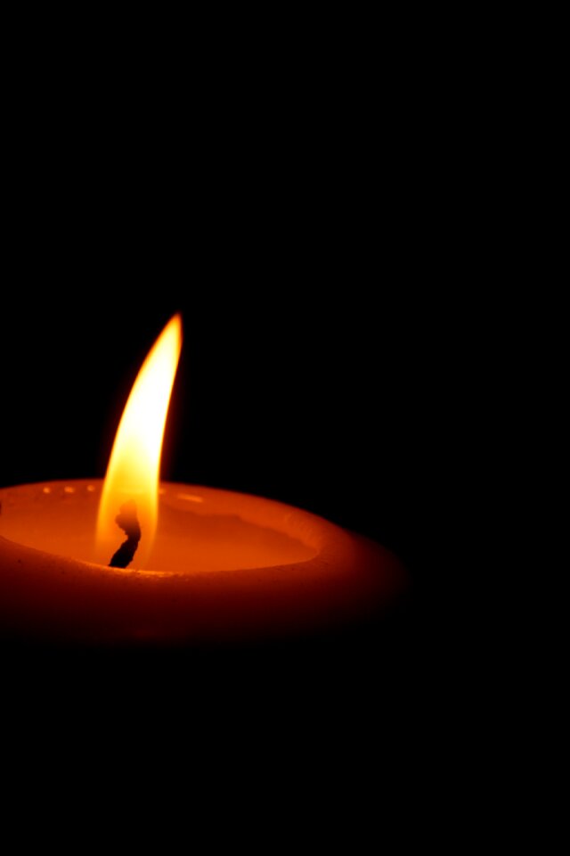 Light burn wax candle