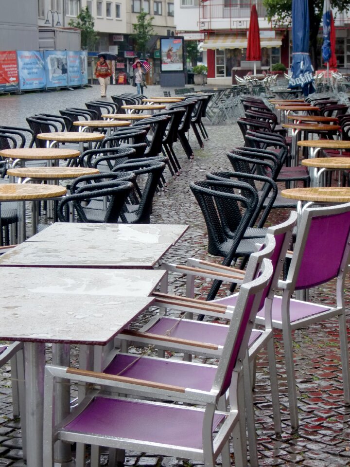 Seat cafe out