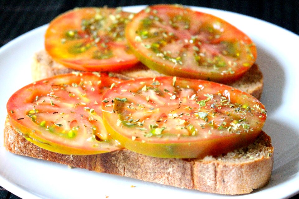 Tomato breakfast food