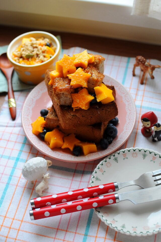 Honey toast mango dessert
