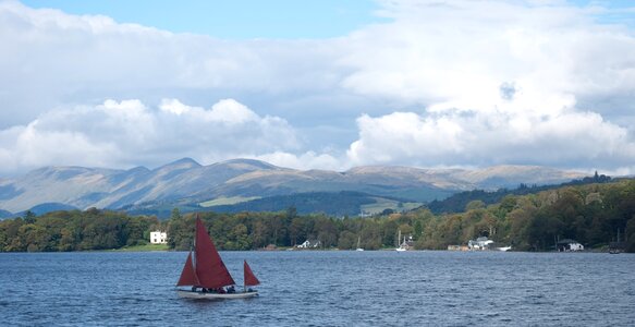 Landscape boat sail photo