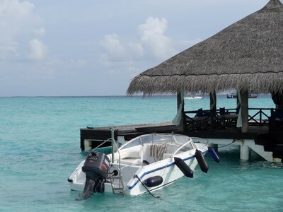 Sentiment seaside villa ship photo