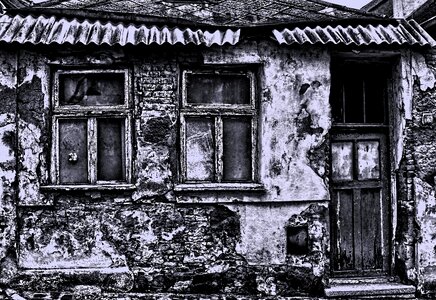 Black and white rural doors photo