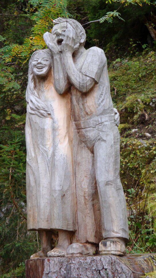 Wood sculpture wood carving