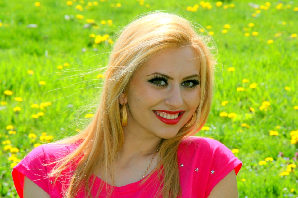 Flowers seduction smile