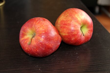 Apples red fruit