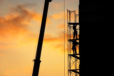 Silhouette large f construction