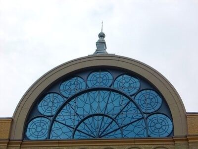 Arch building historically