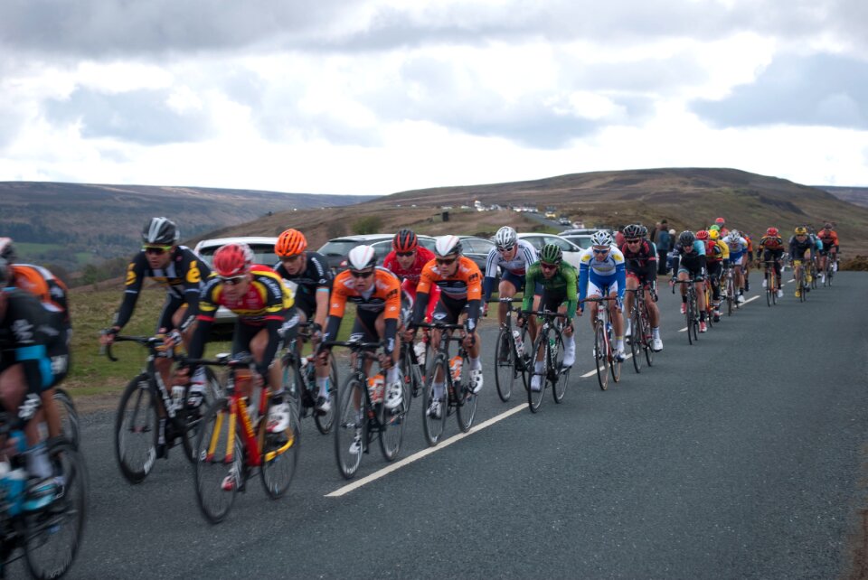 Race cyclist bunch