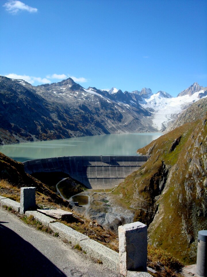 Grimsel hinteraar reservoir