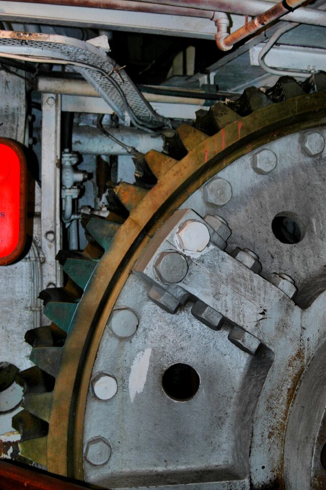 Power motion engine
