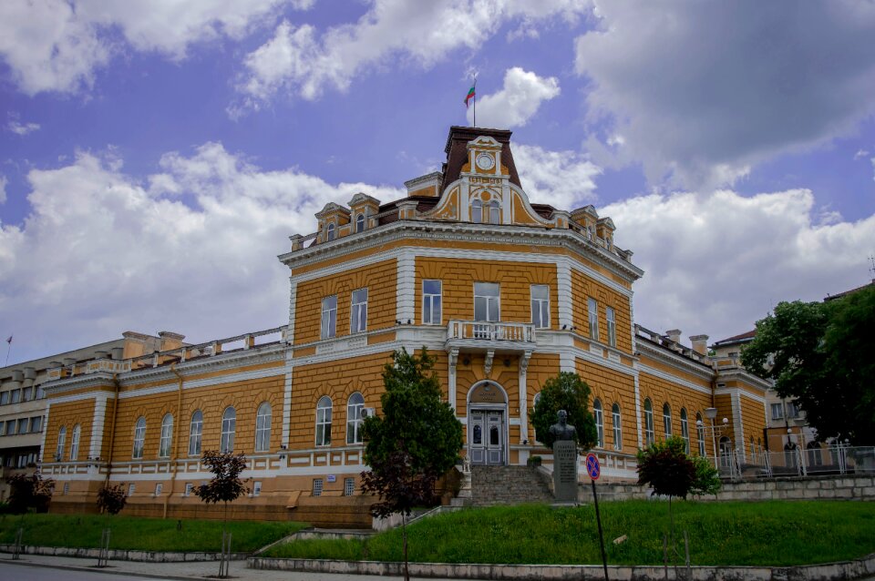 Shumen architecture