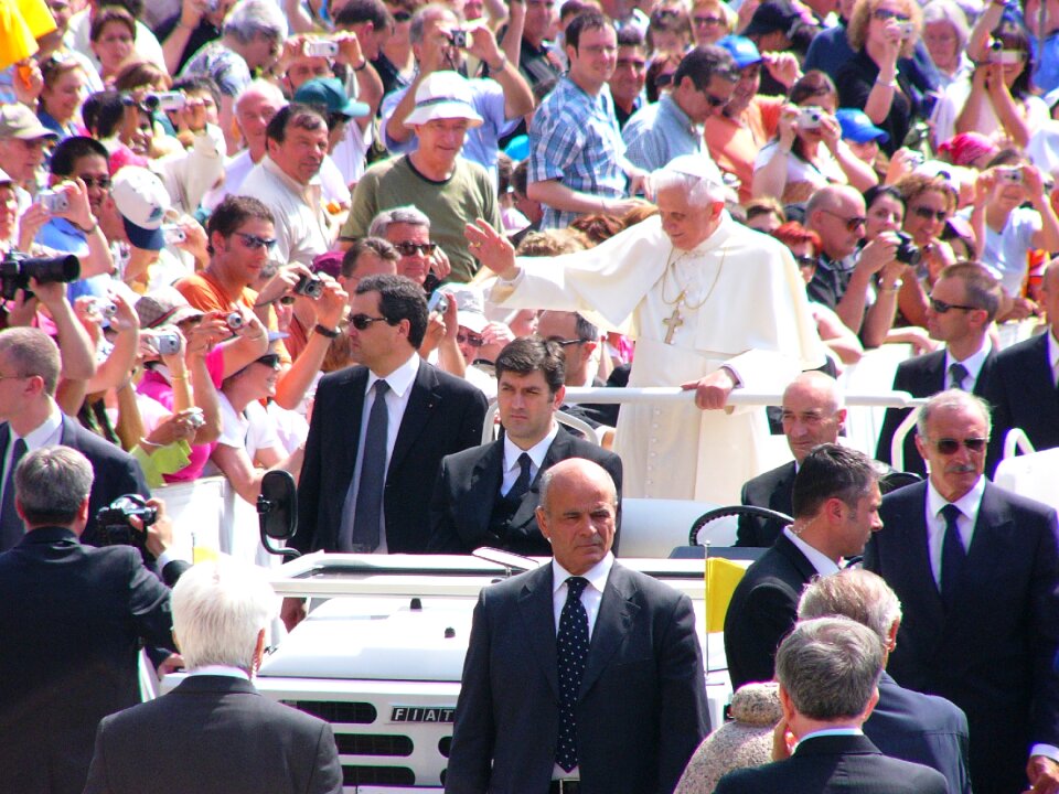 Religion saint peter's square service