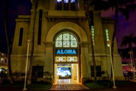 Night honolulu building photo