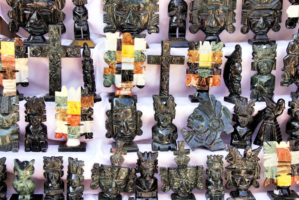 Market display trinkets