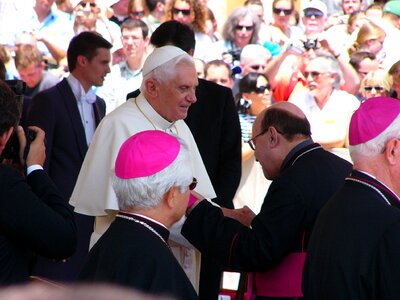 The holy father mesa service