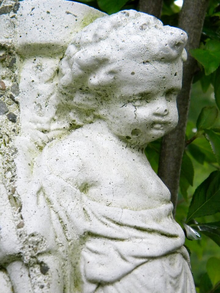Statue sculpture stone