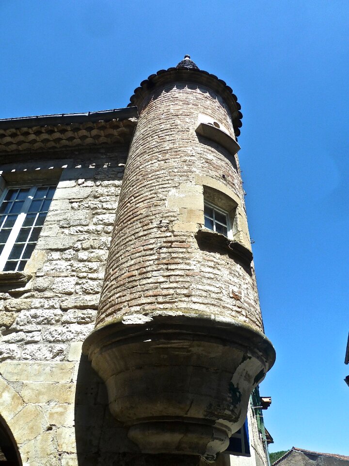 Fortification defense battlement