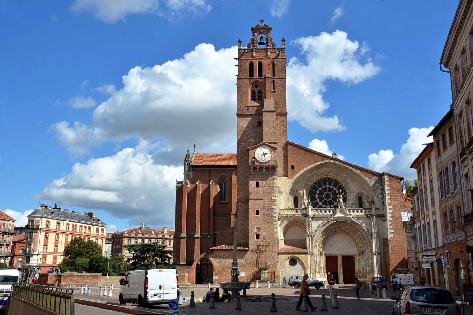 Toulouse cathedral saint etienne place