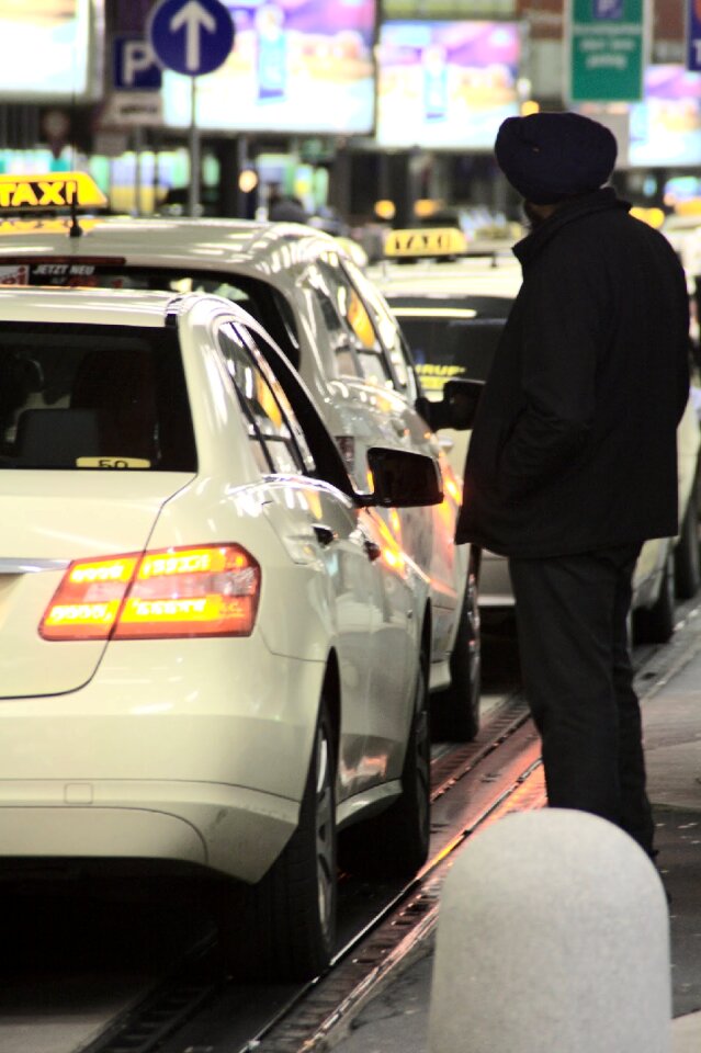 Break taxi driver taxi ride