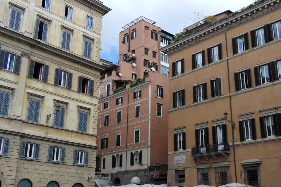 Summer architecture travel