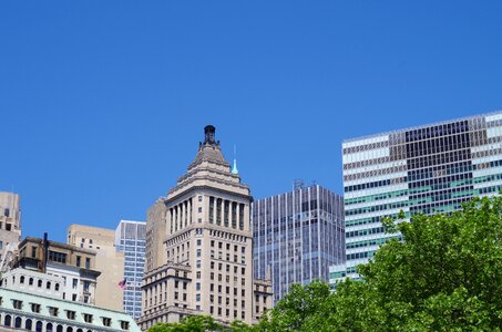 America the statue of buildings
