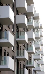 Live real estate architecture