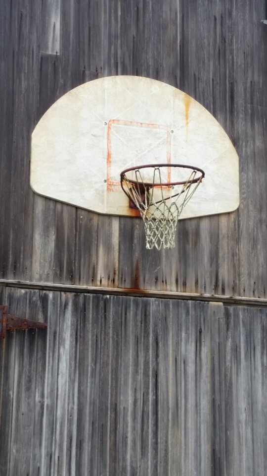 Barn gray basketball