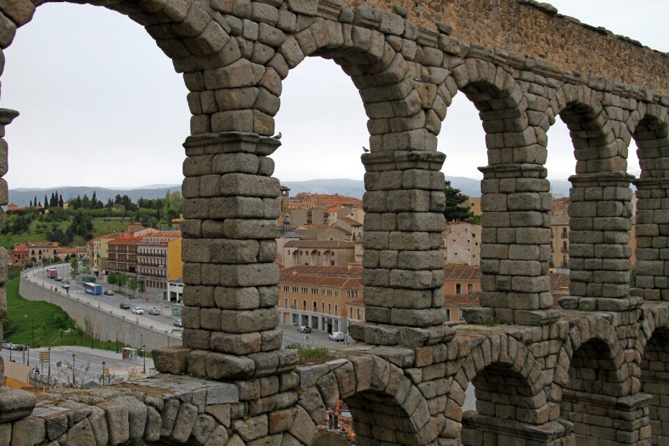 Aqueduct roman arch