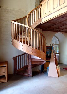 Building gradually staircase