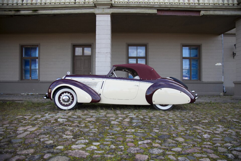 The vehicle auto sport