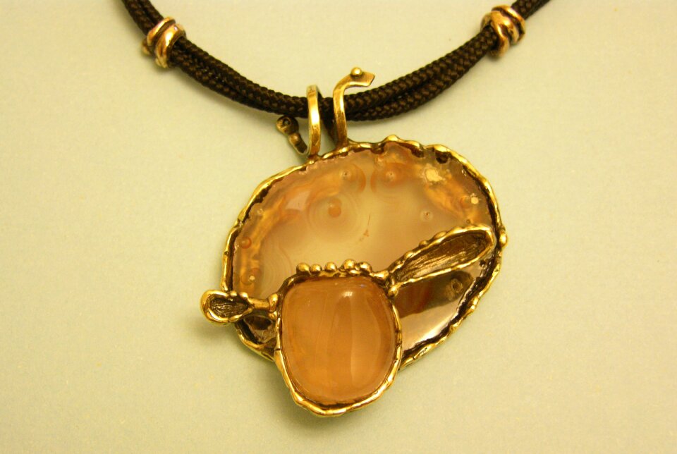 Bronze agate rose quartz