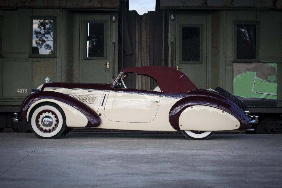 The vehicle auto sport