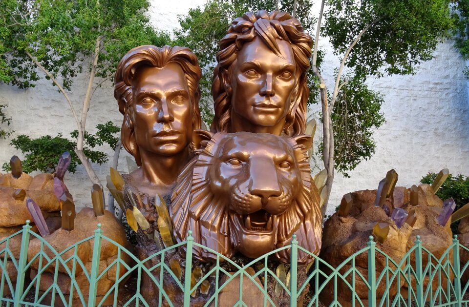 Las vegas statues city