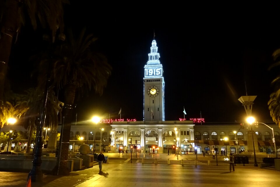 San francisco embarcadero tower