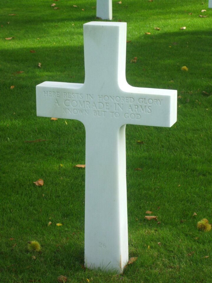Normandy american cemetery soldier