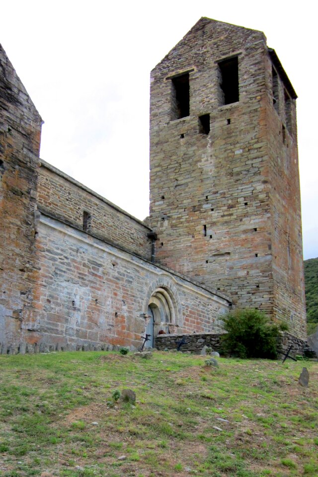 Romanesque pyrénées-orientales medieval