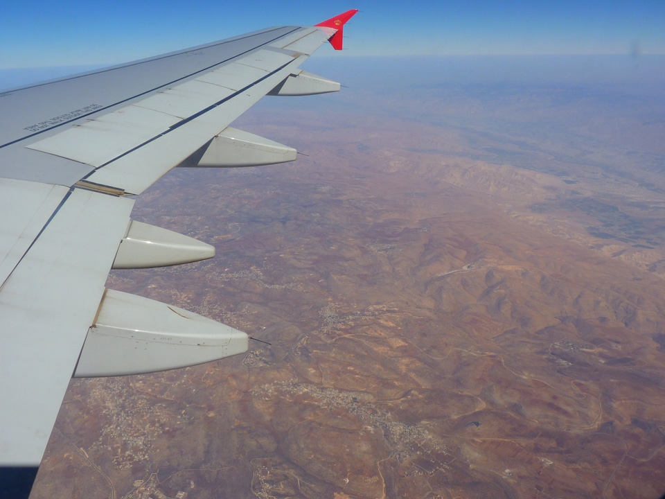 Middle east return flight aircraft