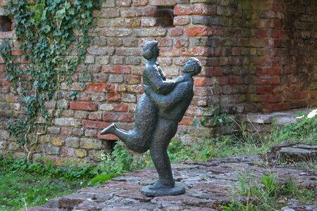 Bronze statue art sculpture
