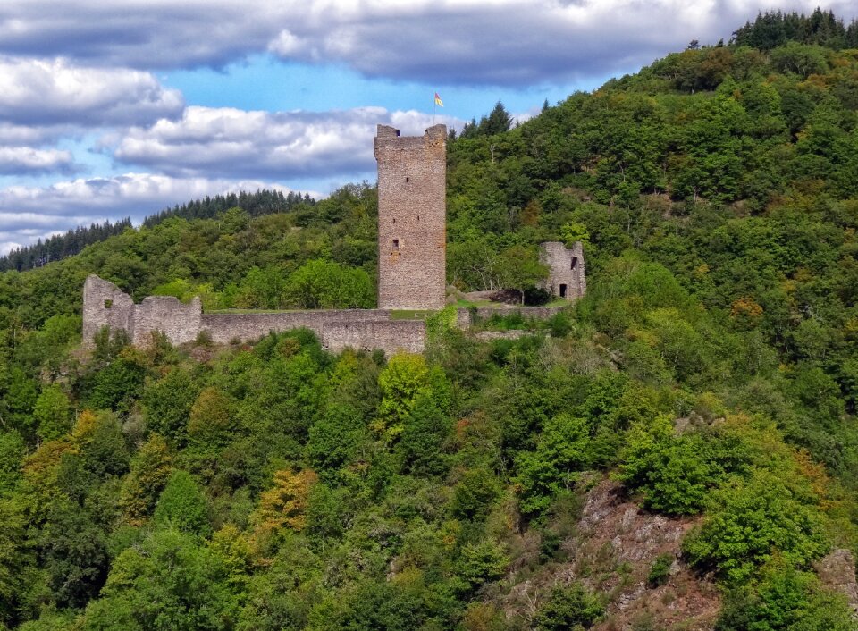 Eifel burgruine blue