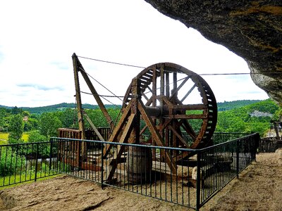 Historical peyzac le moustier crane